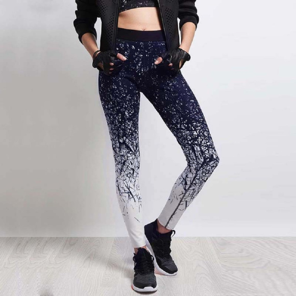 Blue & White sublimation pattern leggings - Picture 1 of 8